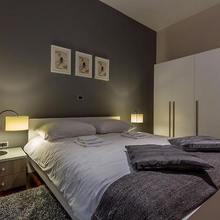 Apartment Maris Ровин Екстериор снимка